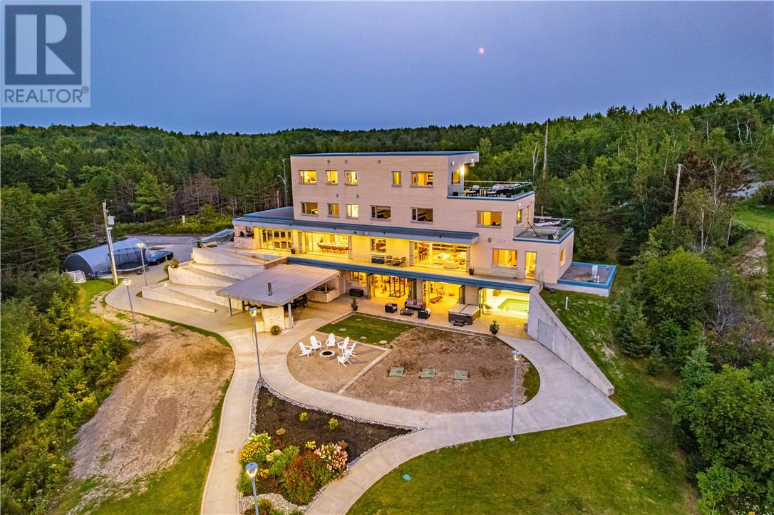 2410 South Bay Road, Sudbury, Ontario  P3E 6H7 - Photo 6 - 2126640