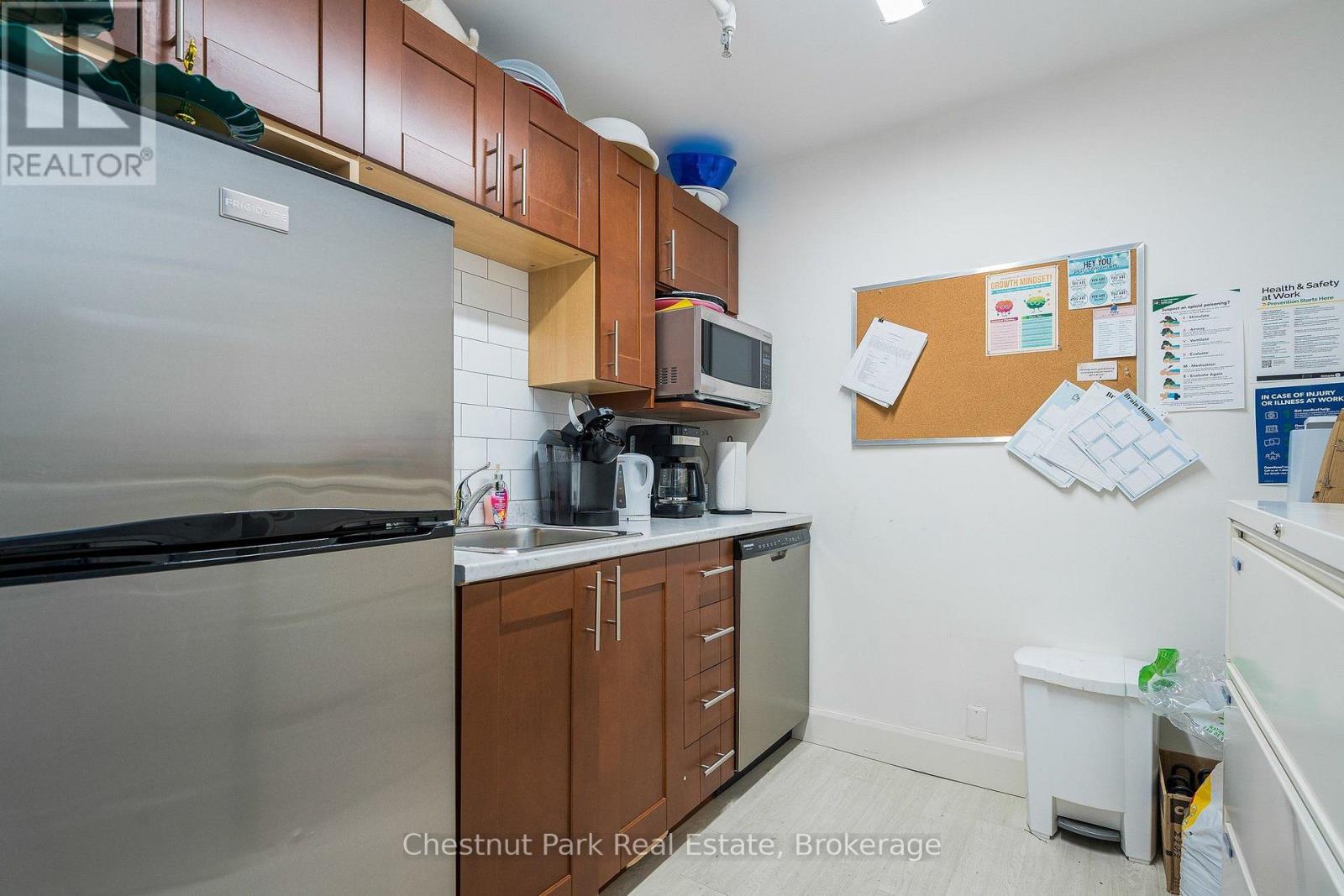 243 Hurontario Street, Collingwood, Ontario  L9Y 2M1 - Photo 35 - S13610342