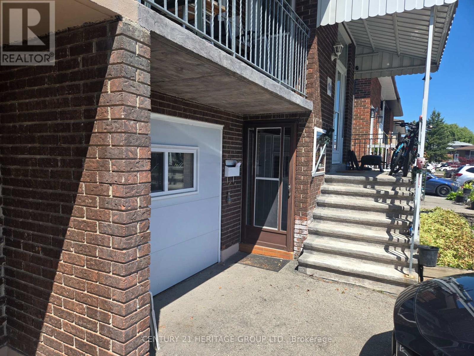 60 Albany Drive, Vaughan, Ontario  L4L 2X7 - Photo 2 - N13610468