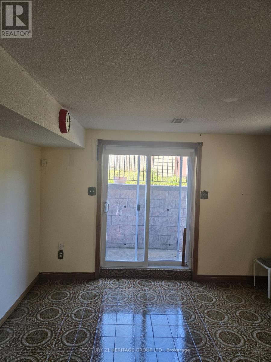 60 Albany Drive, Vaughan, Ontario  L4L 2X7 - Photo 5 - N13610468