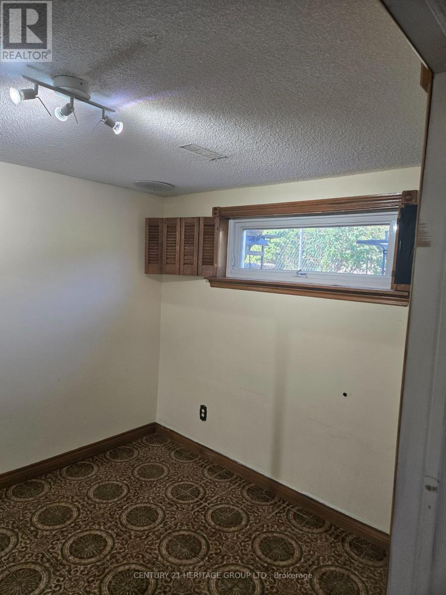 60 Albany Drive, Vaughan, Ontario  L4L 2X7 - Photo 6 - N13610468