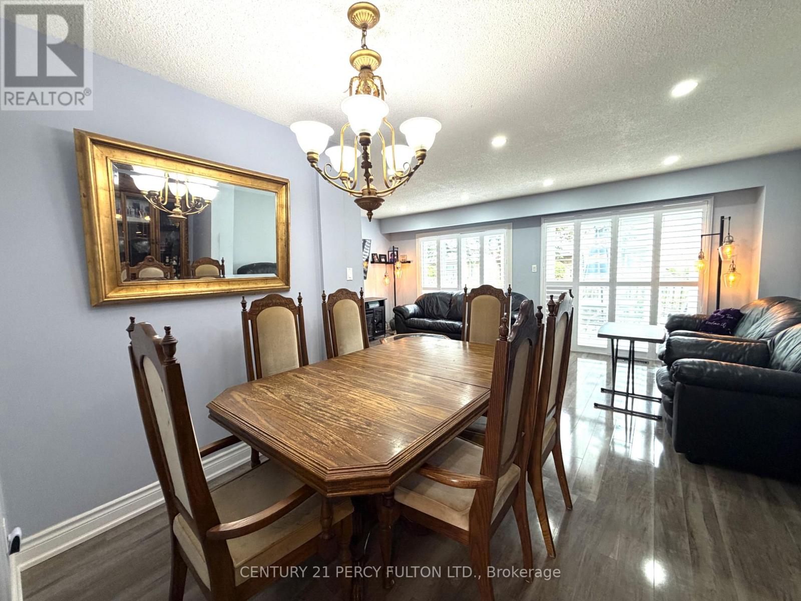 26 Robbinstone Drive, Toronto, Ontario  M1B 2E6 - Photo 8 - E13477966