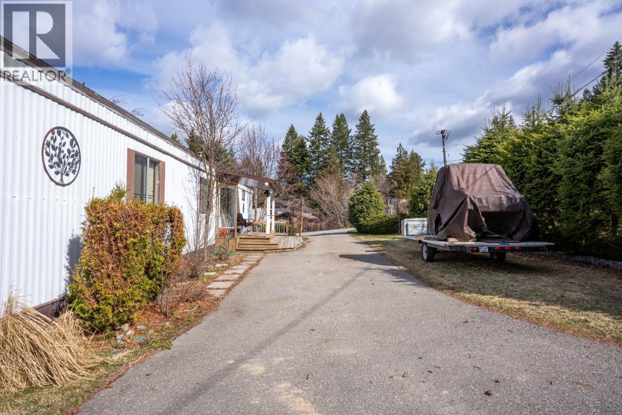 3284 Queens Avenue Unit# 1, Moyie, British Columbia  V0B 2A0 - Photo 22 - 10391839