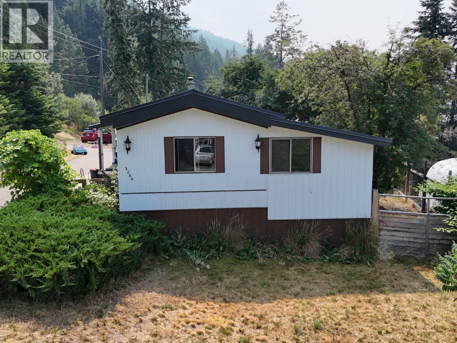 3284 Queens Avenue Unit# 1, Moyie, British Columbia