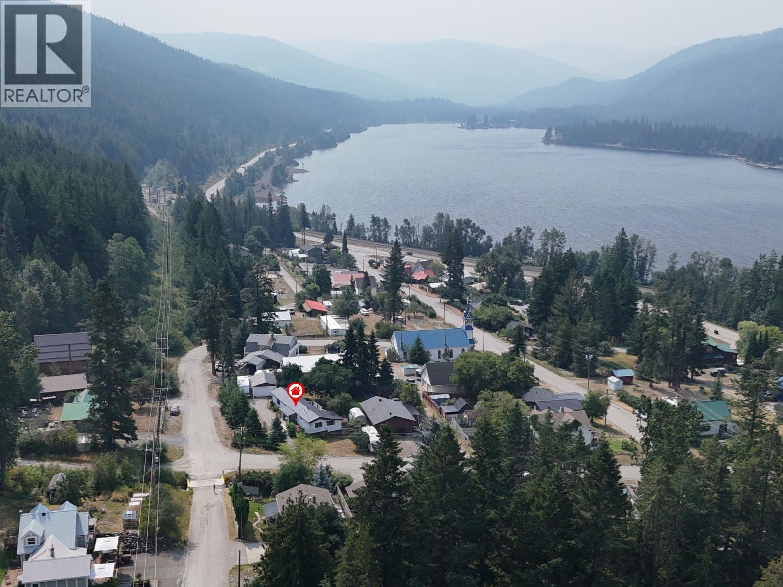 3284 Queens Avenue Unit# 1, Moyie, British Columbia  V0B 2A0 - Photo 5 - 10391839