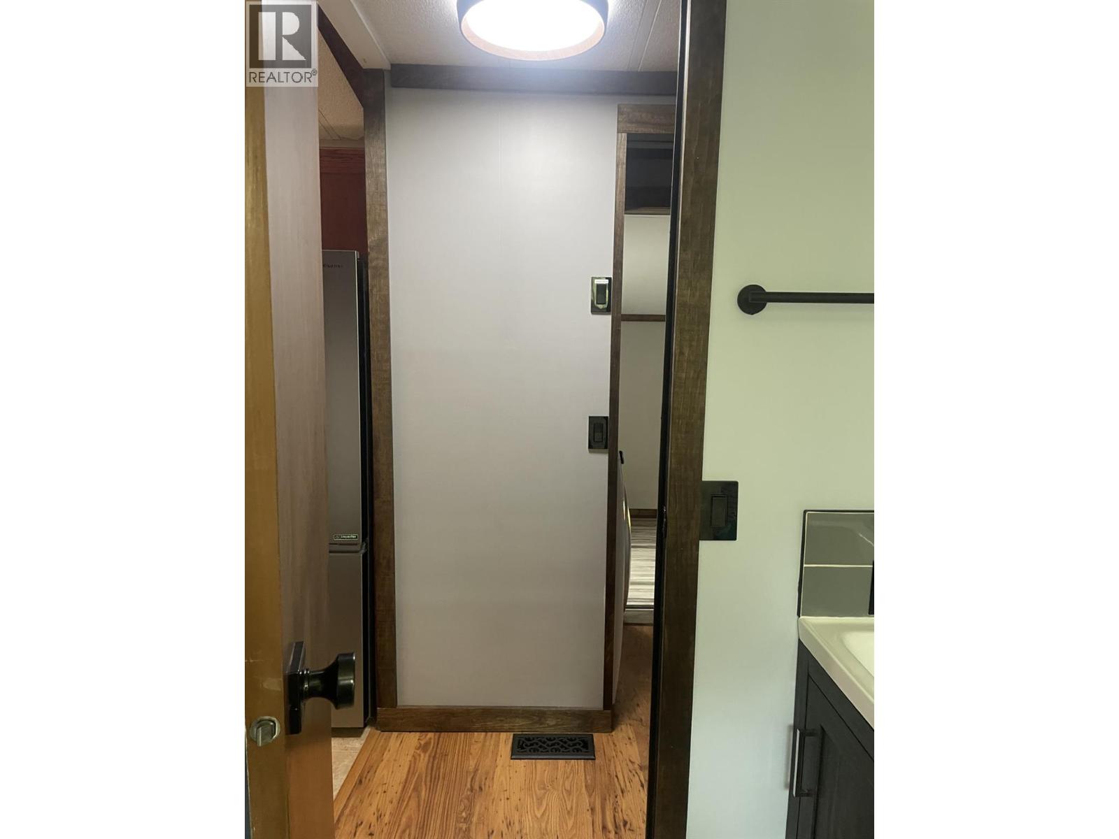 3284 Queens Avenue Unit# 1, Moyie, British Columbia  V0B 2A0 - Photo 43 - 10391839