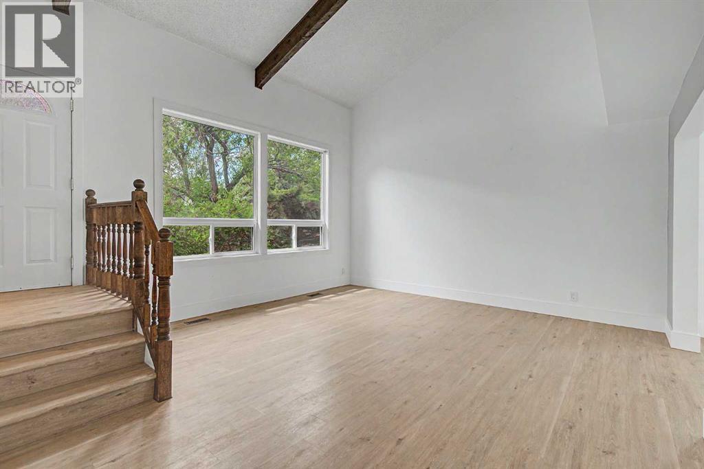 1320 116 Avenue Sw, Calgary, Alberta  t2w 2a5 - Photo 3 - A2329830
