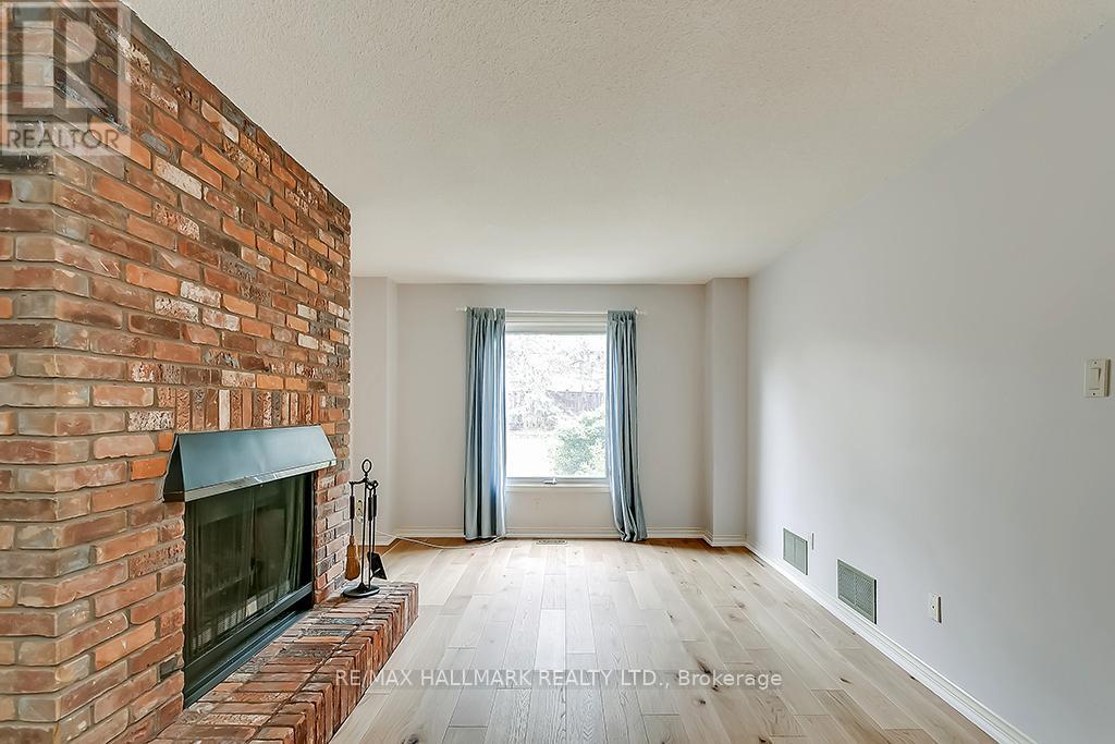 1361 Monks Passage, Oakville, Ontario  L6M 1K7 - Photo 11 - W13610318