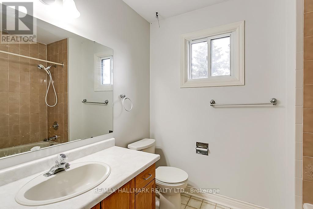 1361 Monks Passage, Oakville, Ontario  L6M 1K7 - Photo 16 - W13610318