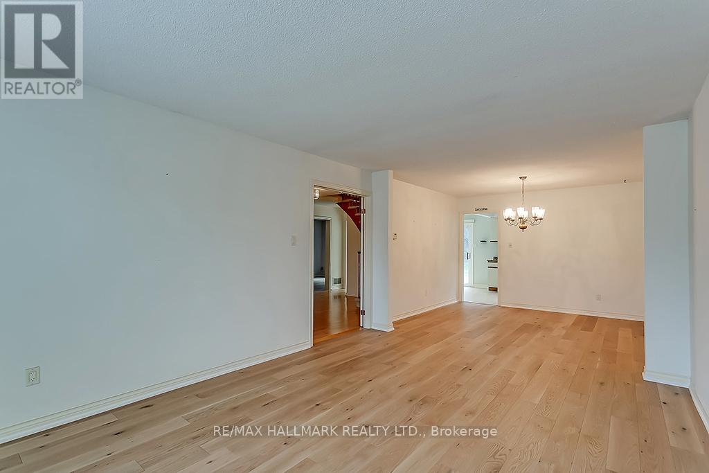 1361 Monks Passage, Oakville, Ontario  L6M 1K7 - Photo 3 - W13610318