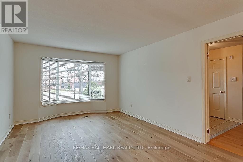 1361 Monks Passage, Oakville, Ontario  L6M 1K7 - Photo 4 - W13610318