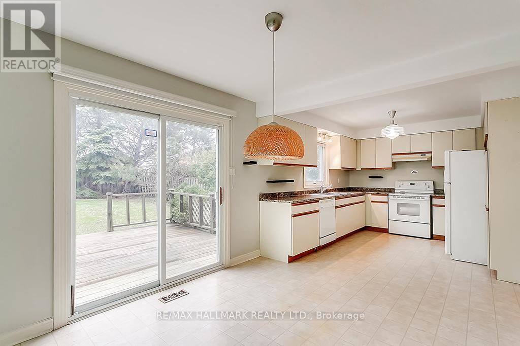 1361 Monks Passage, Oakville, Ontario  L6M 1K7 - Photo 6 - W13610318
