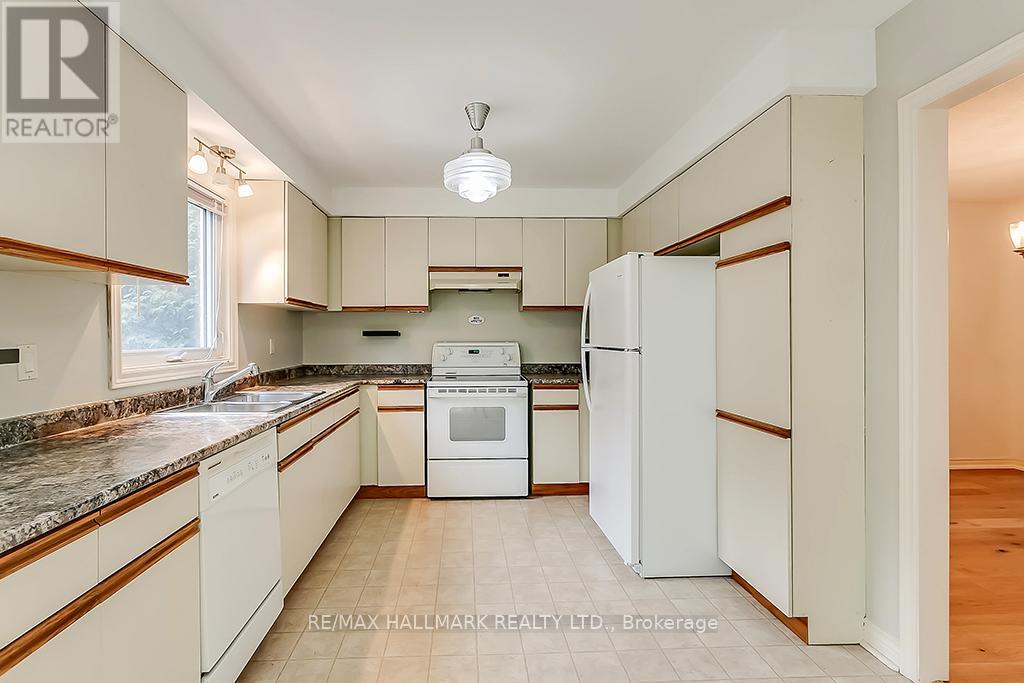 1361 Monks Passage, Oakville, Ontario  L6M 1K7 - Photo 7 - W13610318