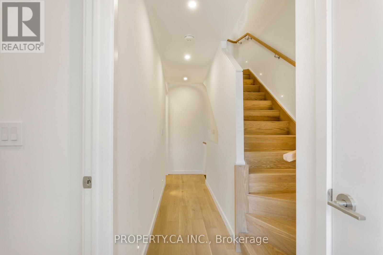 Unit #1 - 301 Keele Street, Toronto, Ontario  M6P 2K5 - Photo 13 - W13610324