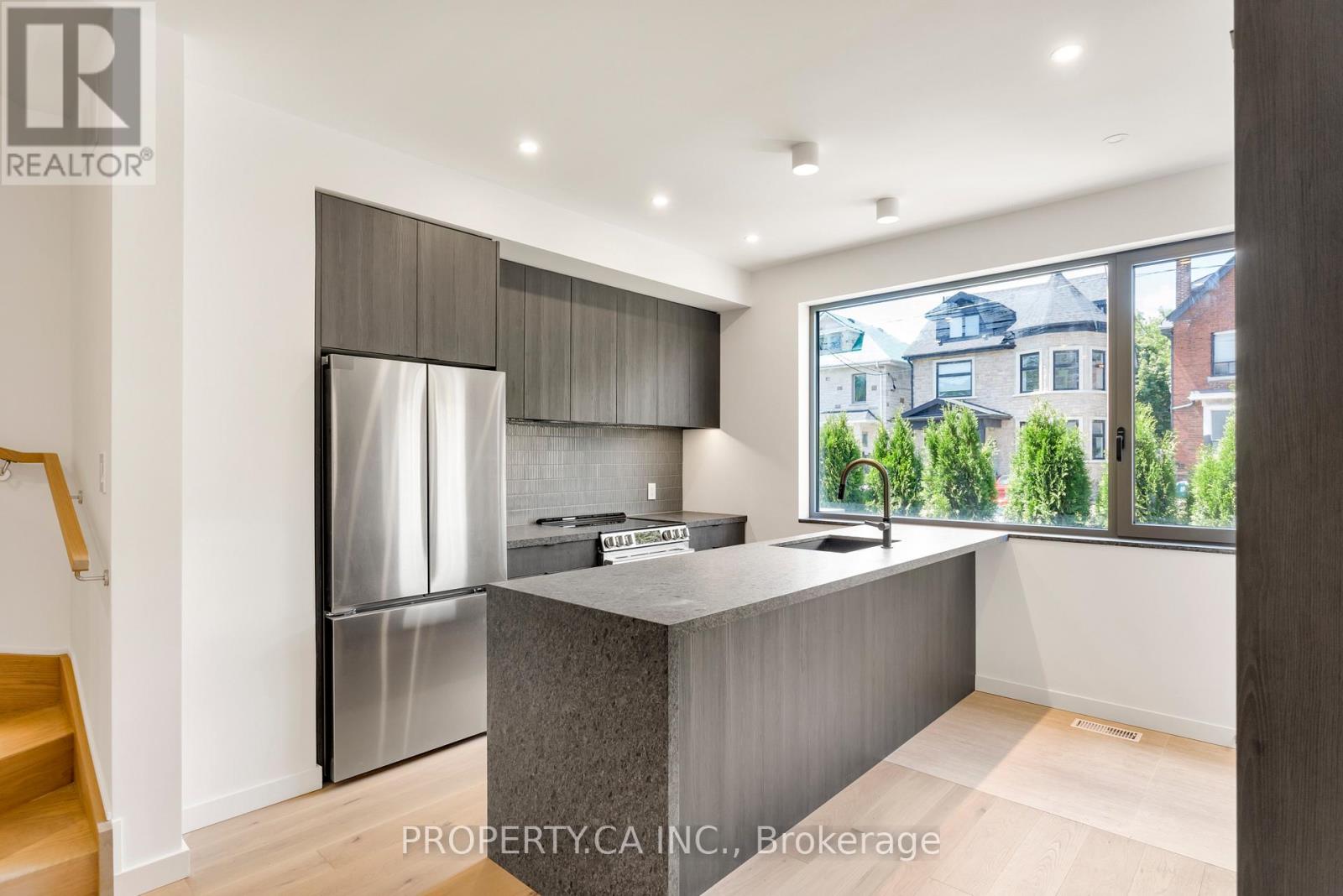 Unit #1 - 301 Keele Street, Toronto, Ontario  M6P 2K5 - Photo 7 - W13610324