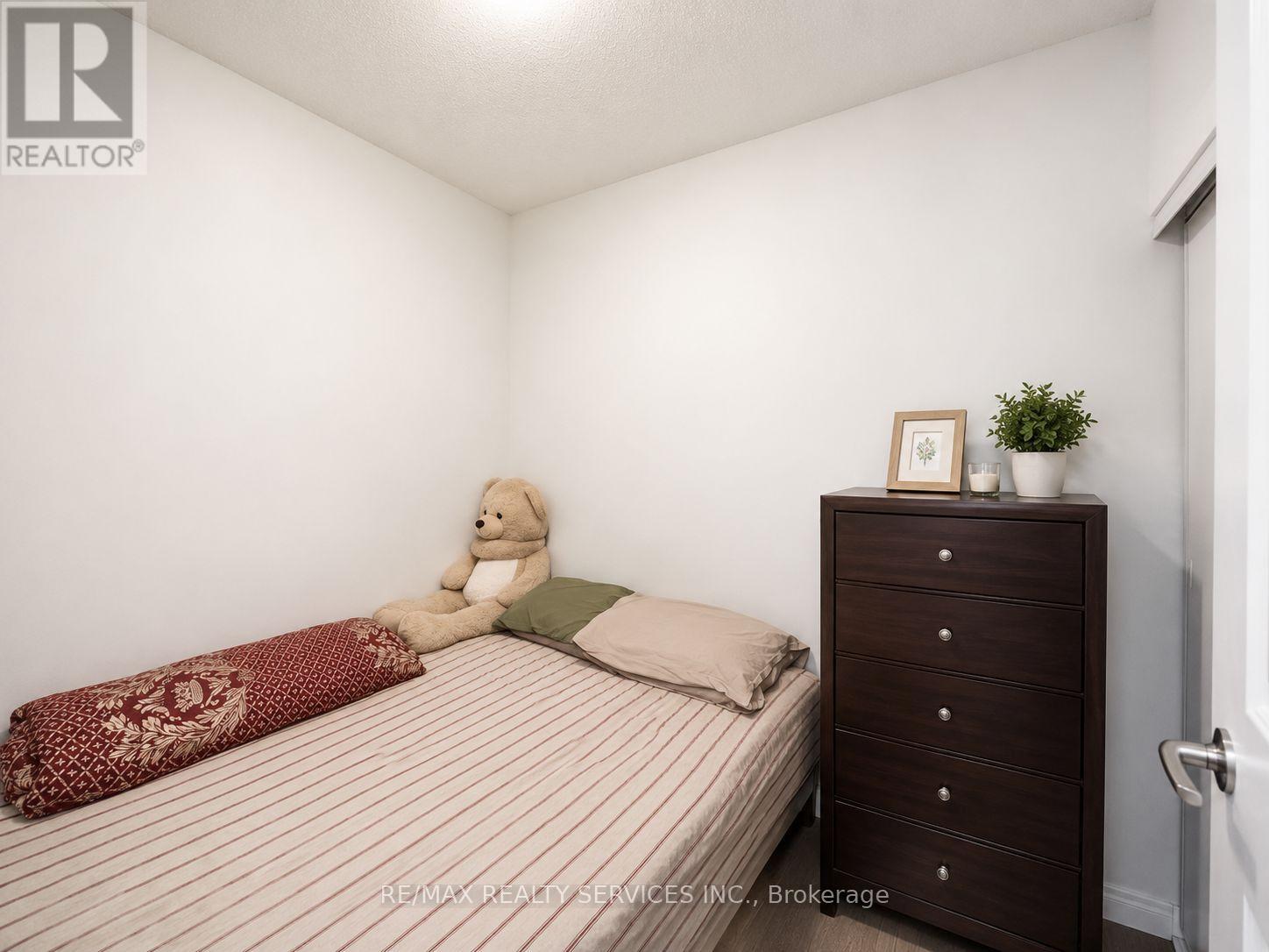 2108 - 202 Burnhamthorpe Road E, Mississauga, Ontario  L5A 0B2 - Photo 3 - W13610360