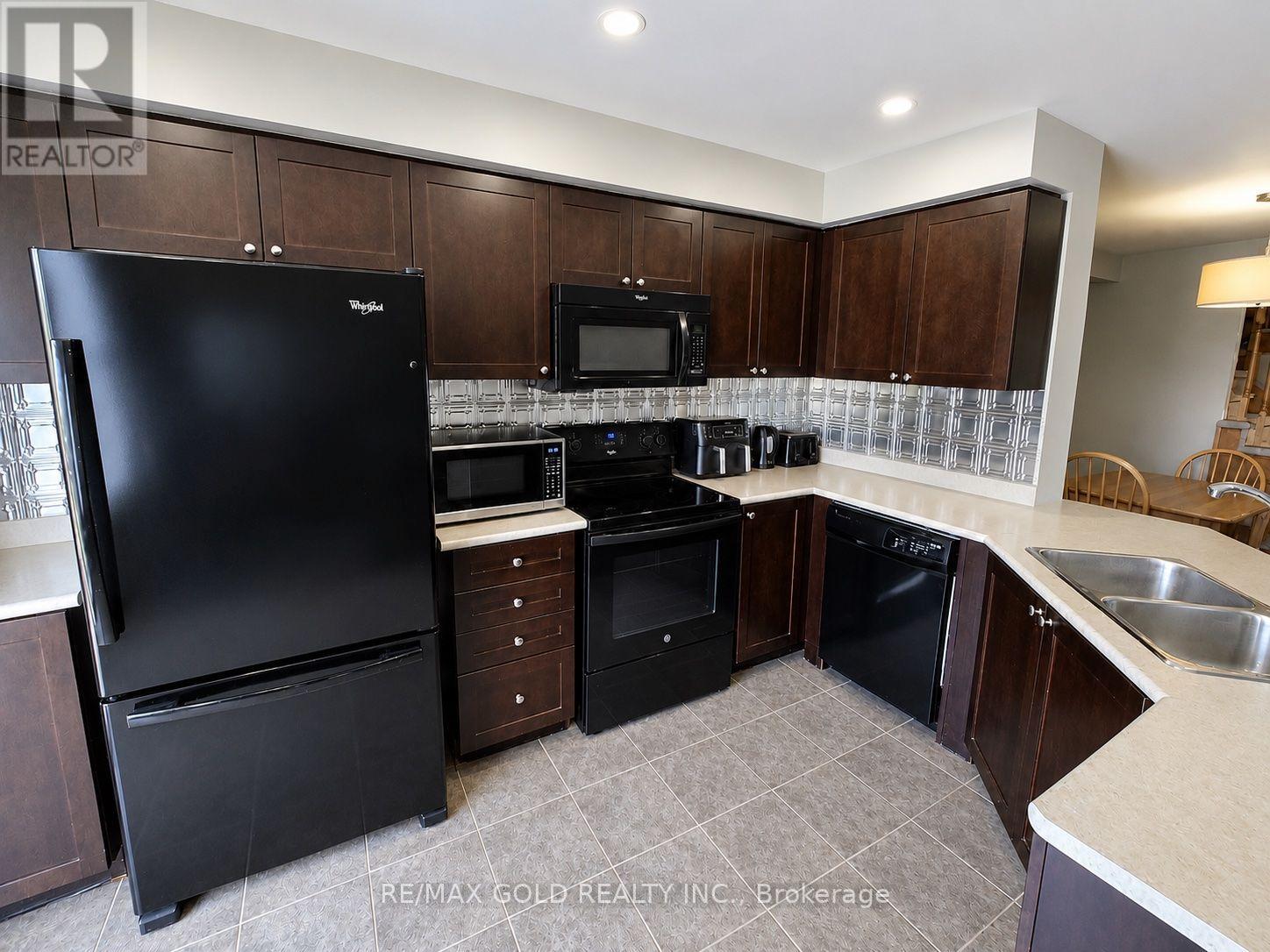 1061 Nadalin Heights, Milton, Ontario  L9T 8H3 - Photo 9 - W13610434