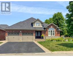 27 CARVER DRIVE, Hamilton, Ontario