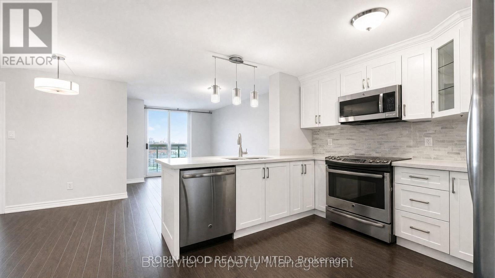 807 - 323 RICHMOND STREET, Toronto, Ontario