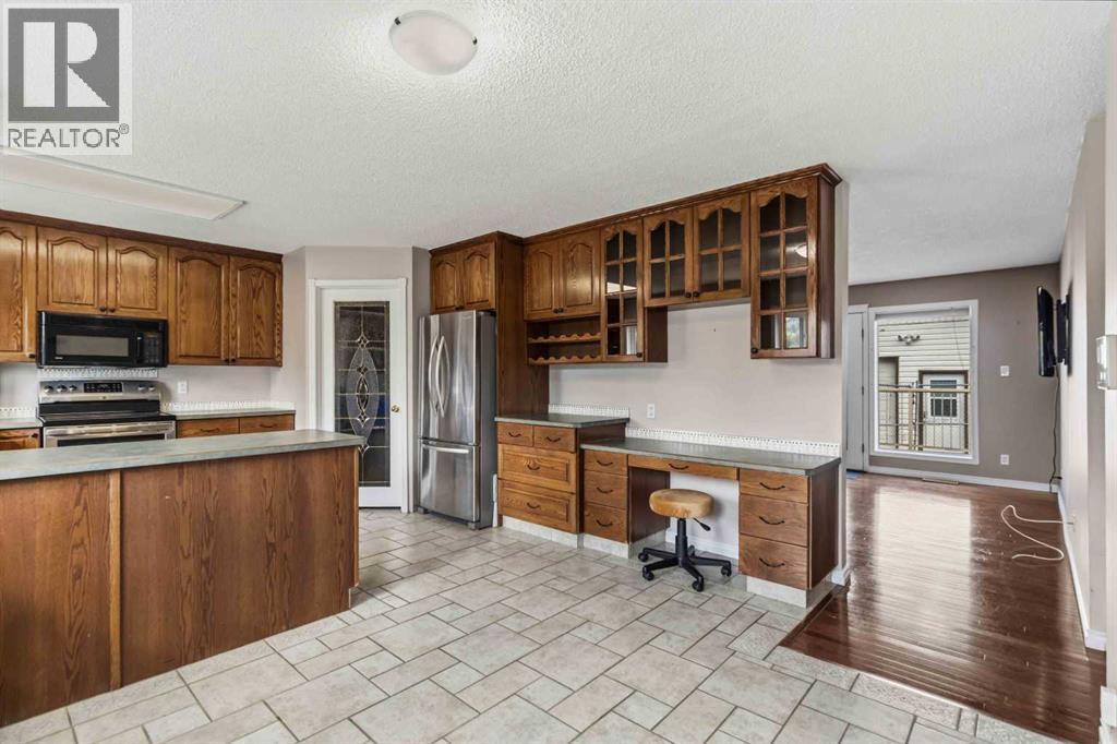 18 Clark Crescent, Fort Mcmurray, Alberta  T9H 1M8 - Photo 7 - A2326402