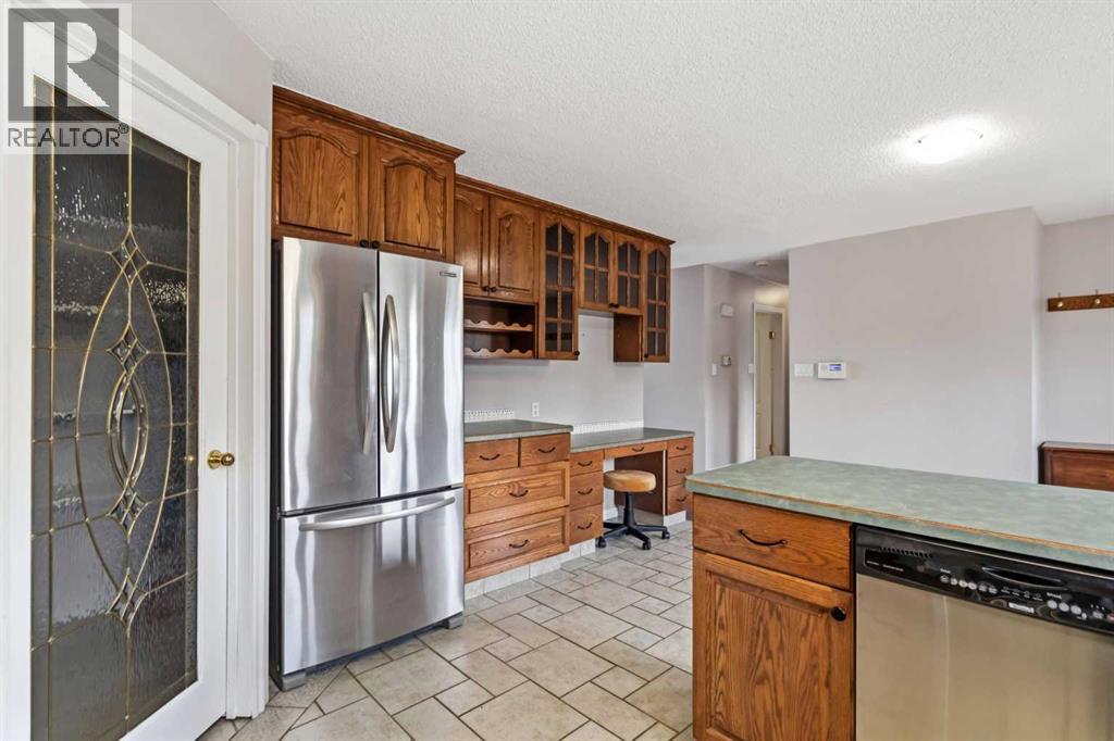 18 Clark Crescent, Fort Mcmurray, Alberta  T9H 1M8 - Photo 8 - A2326402