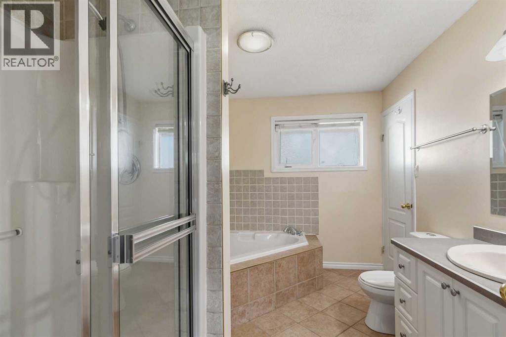 18 Clark Crescent, Fort Mcmurray, Alberta  T9H 1M8 - Photo 16 - A2326402