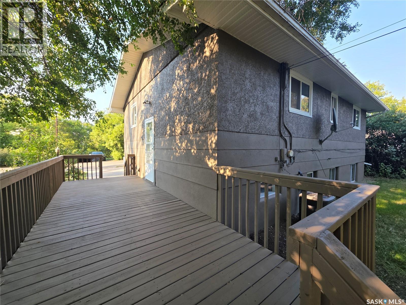 1422 Crawford Avenue, Swift Current, Saskatchewan  S9H 1E9 - Photo 21 - SK043811