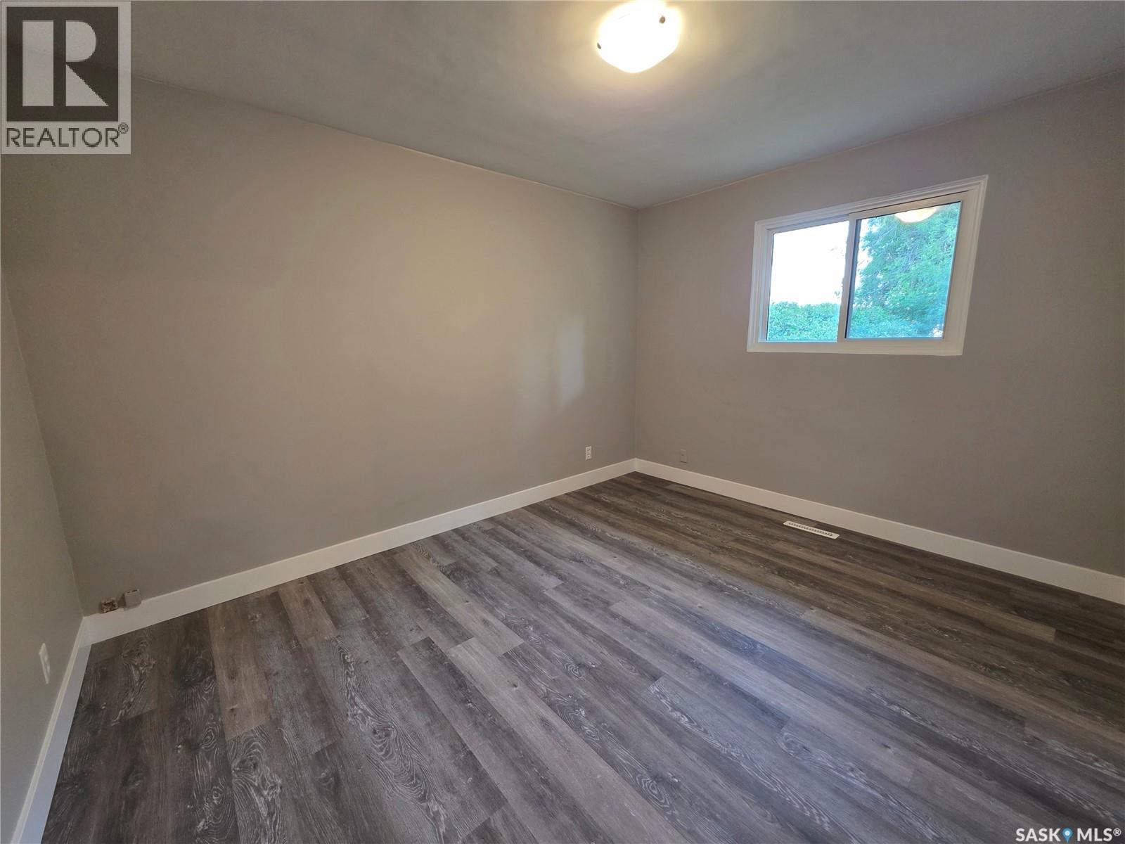 1422 Crawford Avenue, Swift Current, Saskatchewan  S9H 1E9 - Photo 9 - SK043811