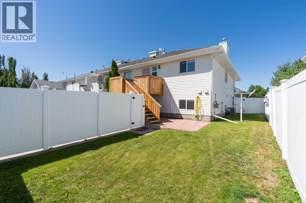 19 Chilcotin Lane W, Lethbridge, Alberta  T1K 7G8 - Photo 4 - A2326634