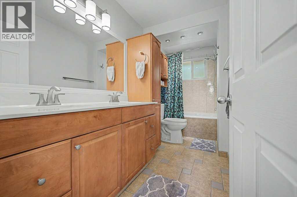 623 Cantrell Place Sw, Calgary, Alberta  T2W 2E5 - Photo 10 - A2326398