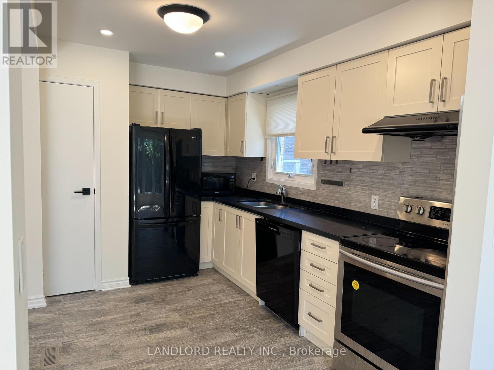 19 Vanessa Road, Markham, Ontario  L3R 4W1 - Photo 5 - N13610542