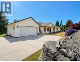 6365 HOMESTEAD AVENUE, Sechelt, British Columbia