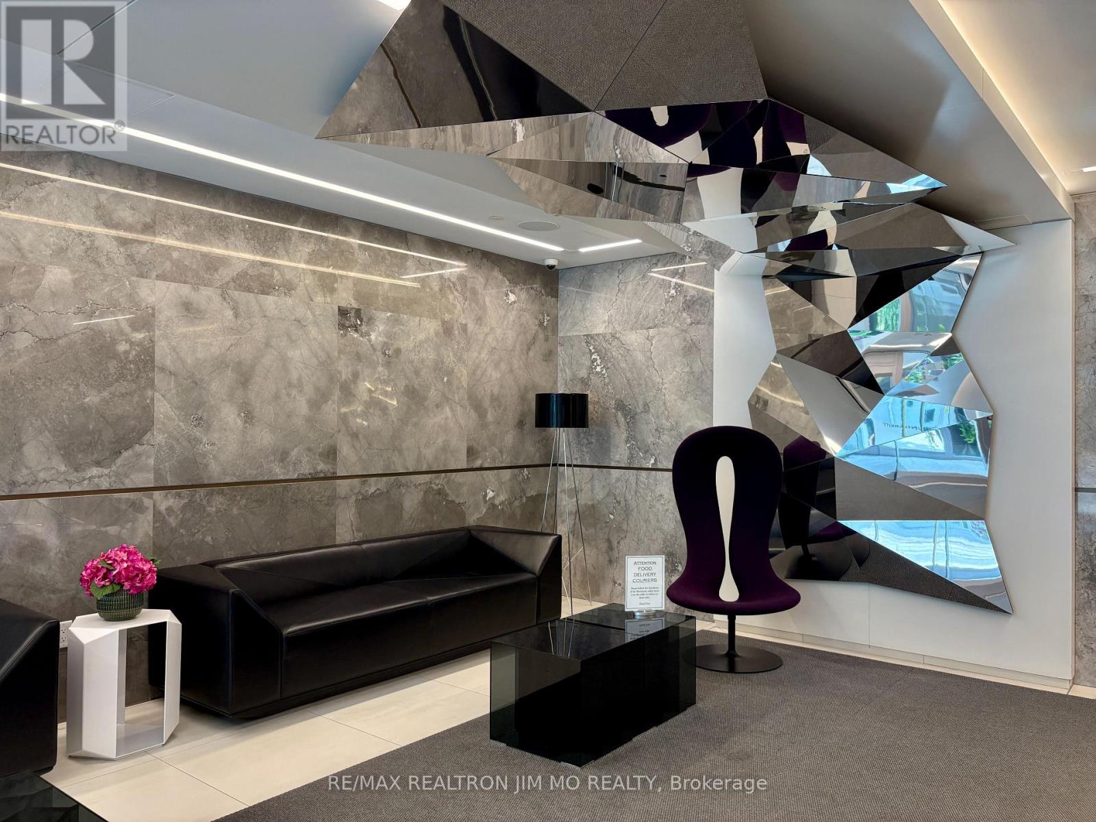 1212 - 50 Mccaul Street, Toronto, Ontario  M5T 1V9 - Photo 4 - C13607802
