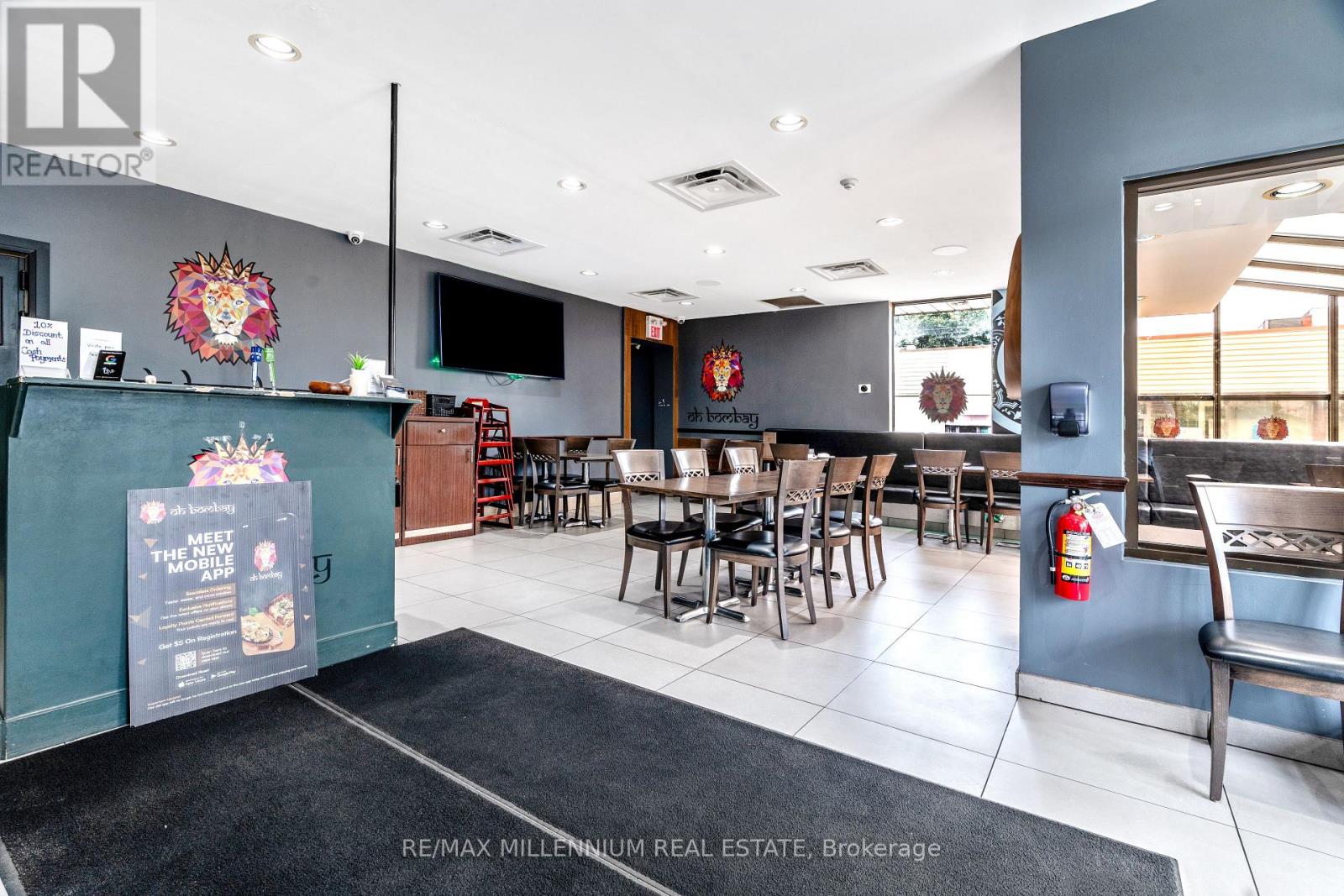 671 Appleby Line, Burlington, Ontario  L7L 2Y5 - Photo 6 - W13610536