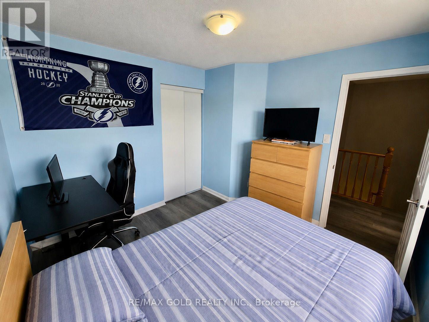 1061 Nadalin Heights, Milton, Ontario  L9T 8H3 - Photo 19 - W13610434