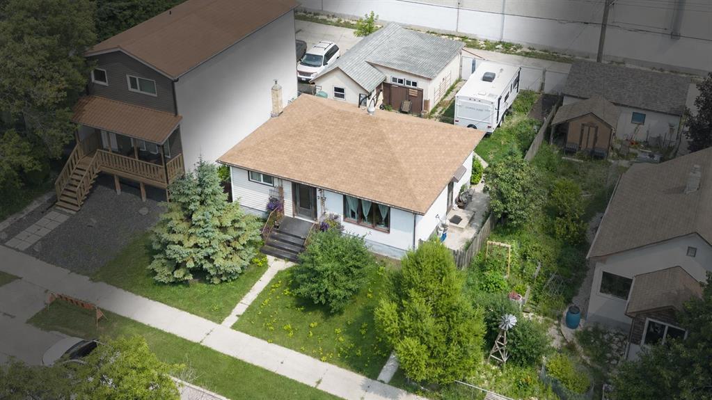 227 Forrest Avenue, Winnipeg, Manitoba R2V 1J9 - Photo 0 - 202618675
