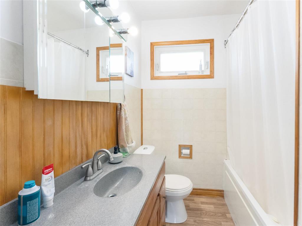 227 Forrest Avenue, Winnipeg, Manitoba R2V 1J9 - Photo 17 - 202618675