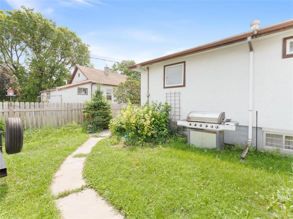 227 Forrest Avenue, Winnipeg, Manitoba R2V 1J9 - Photo 28 - 202618675