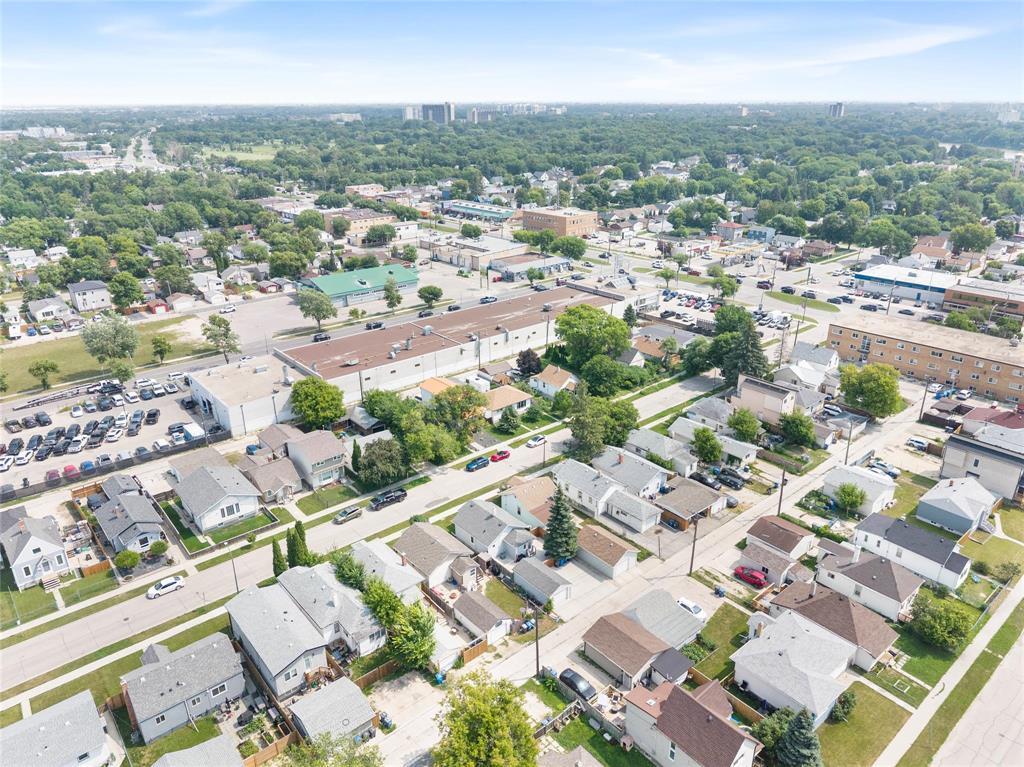 227 Forrest Avenue, Winnipeg, Manitoba R2V 1J9 - Photo 37 - 202618675