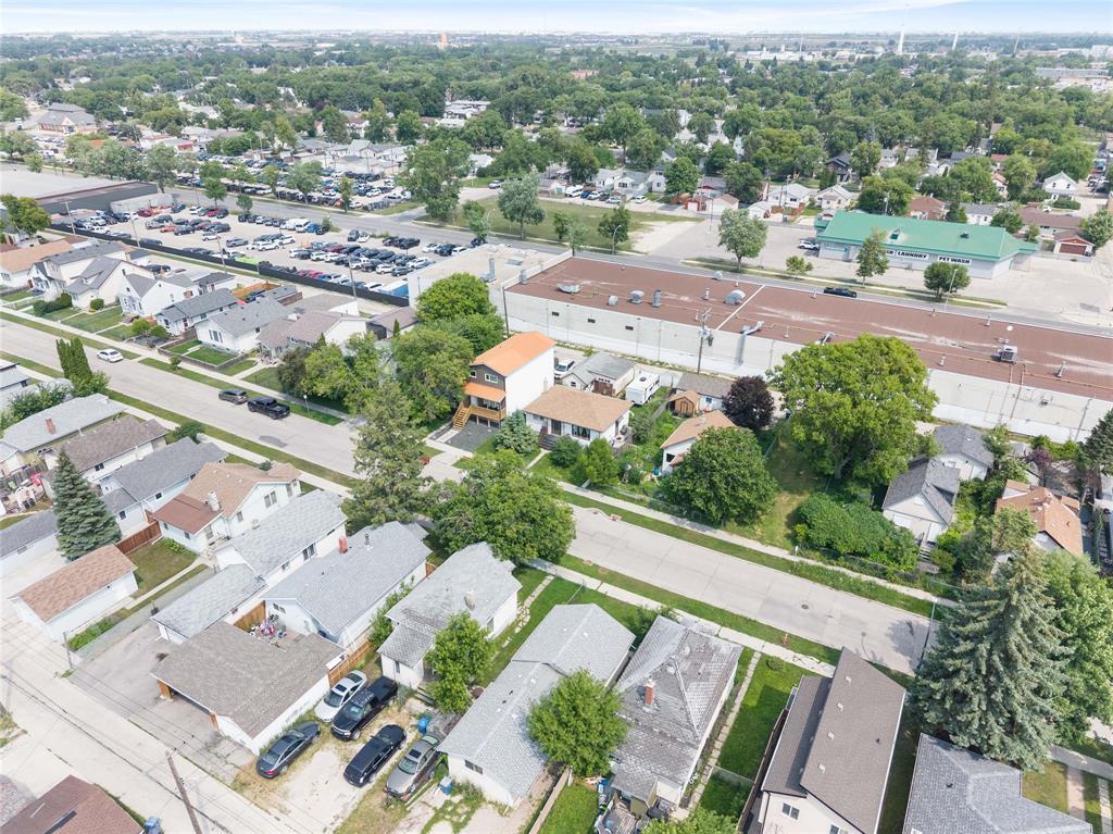 227 Forrest Avenue, Winnipeg, Manitoba R2V 1J9 - Photo 39 - 202618675