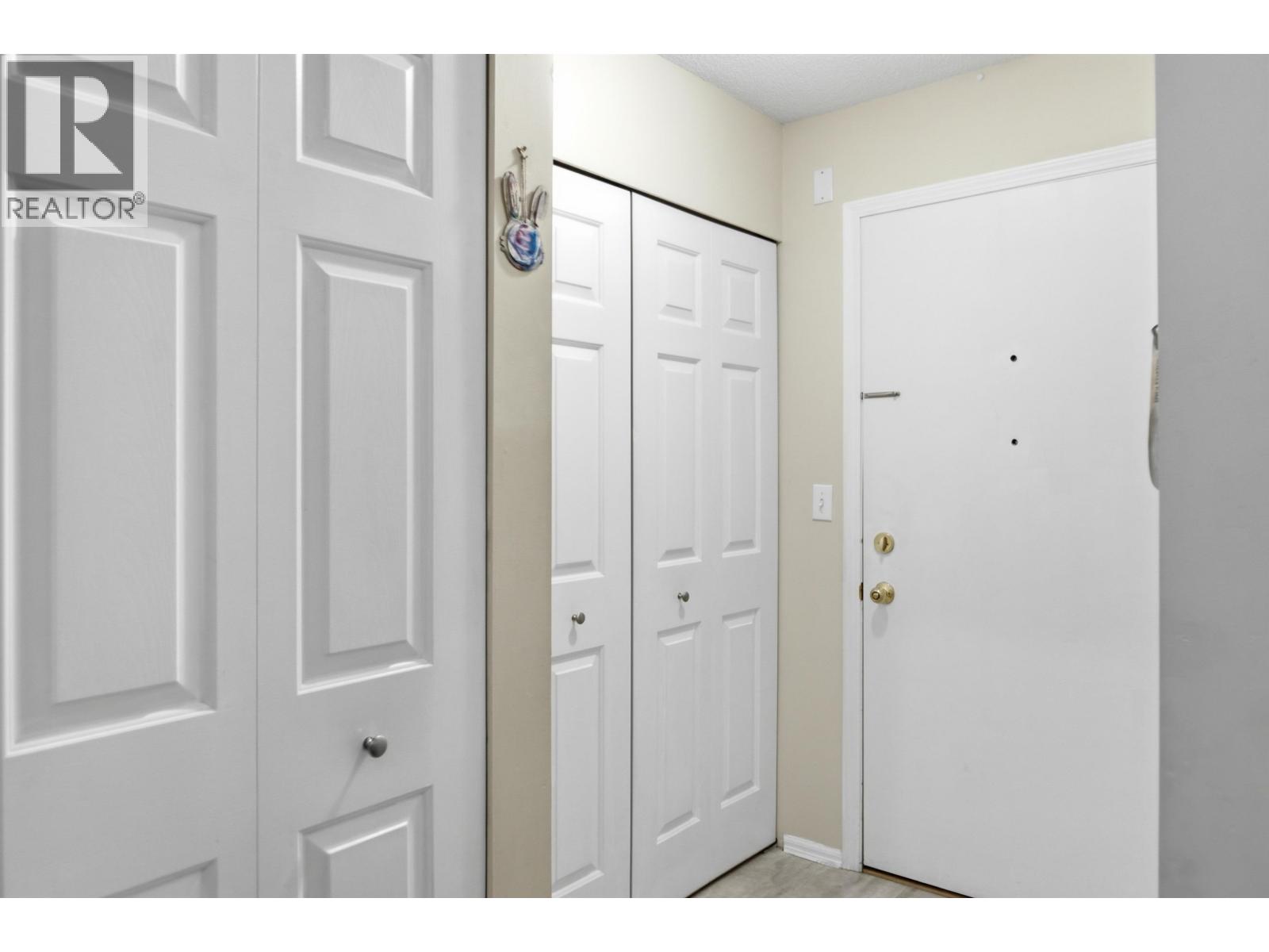 303 106 W Kings Road, North Vancouver, British Columbia  V7N 2L8 - Photo 19 - R3150253