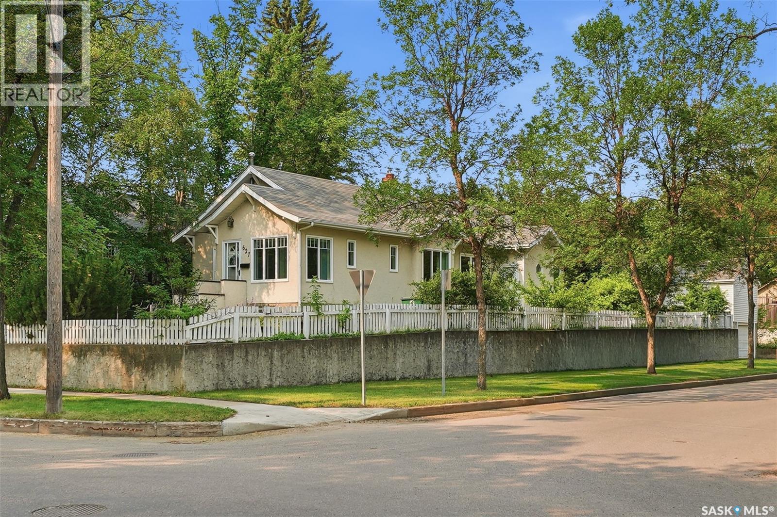627 9th AVENUE N, Saskatoon, Saskatchewan