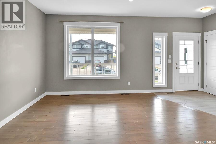 524 Maple Crescent, Warman, Saskatchewan  S0K 4S2 - Photo 5 - SK043661