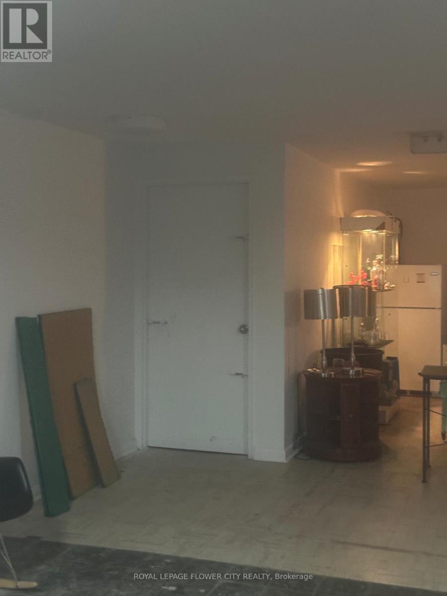 2nd Floor - 329 Spadina Avenue, Toronto (Kensington-Chinatown), Ontario  M5T 2E9 - Photo 5 - C13610586