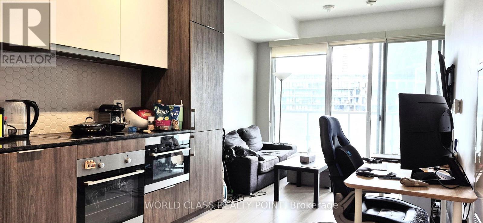 724 - 15 Queens Quay E, Toronto, Ontario  M5E 0C5 - Photo 4 - C13610614
