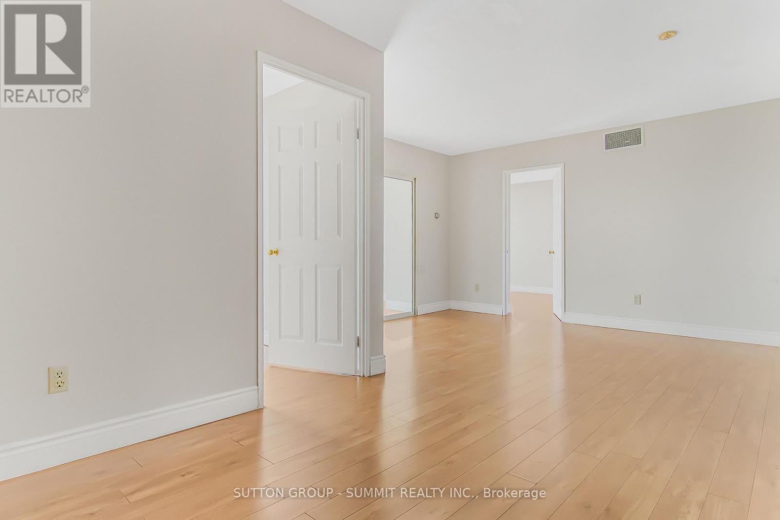1606 - 285 Enfield Place, Mississauga, Ontario  L5B 3Y6 - Photo 11 - W13610626