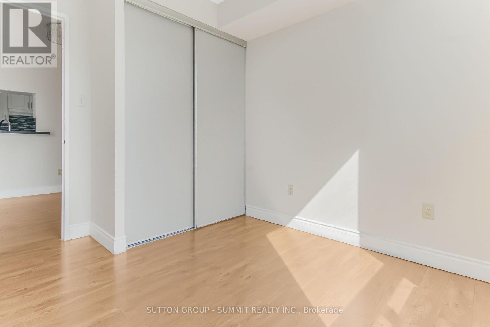 1606 - 285 Enfield Place, Mississauga, Ontario  L5B 3Y6 - Photo 15 - W13610626