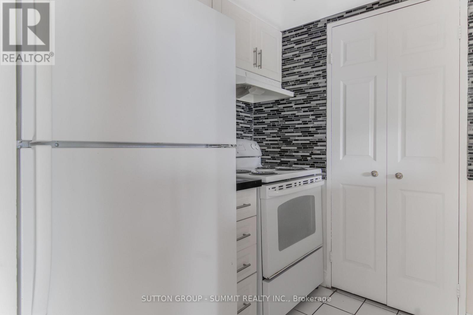 1606 - 285 Enfield Place, Mississauga, Ontario  L5B 3Y6 - Photo 24 - W13610626