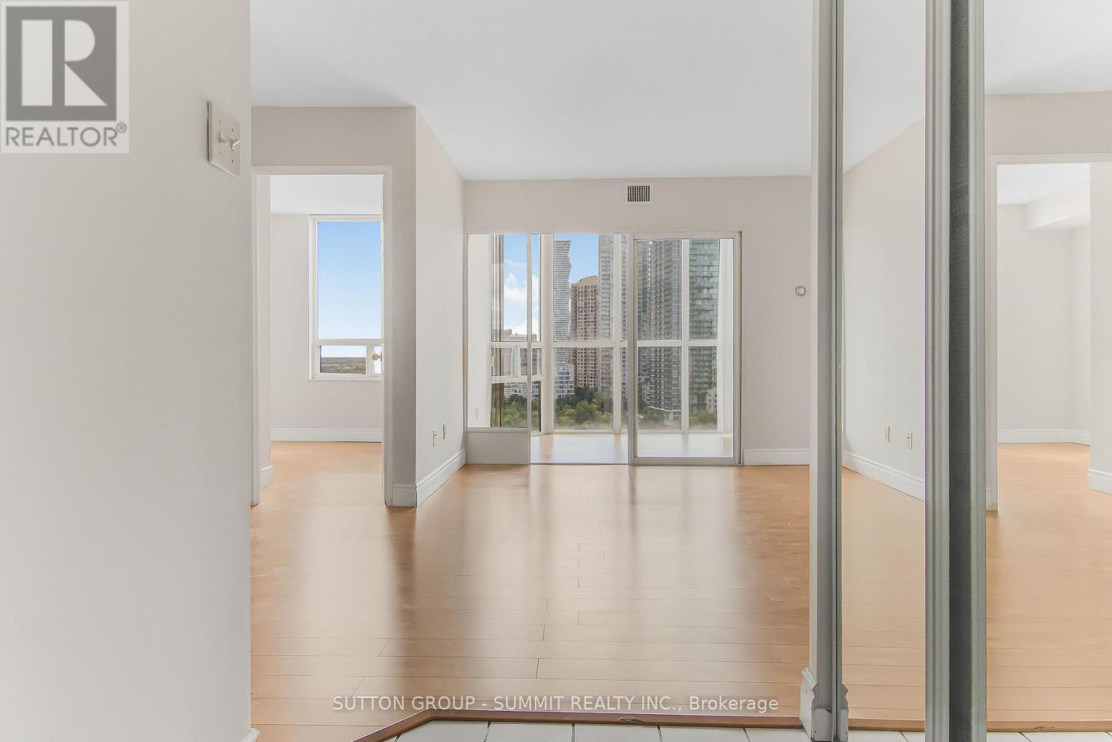 1606 - 285 Enfield Place, Mississauga, Ontario  L5B 3Y6 - Photo 7 - W13610626
