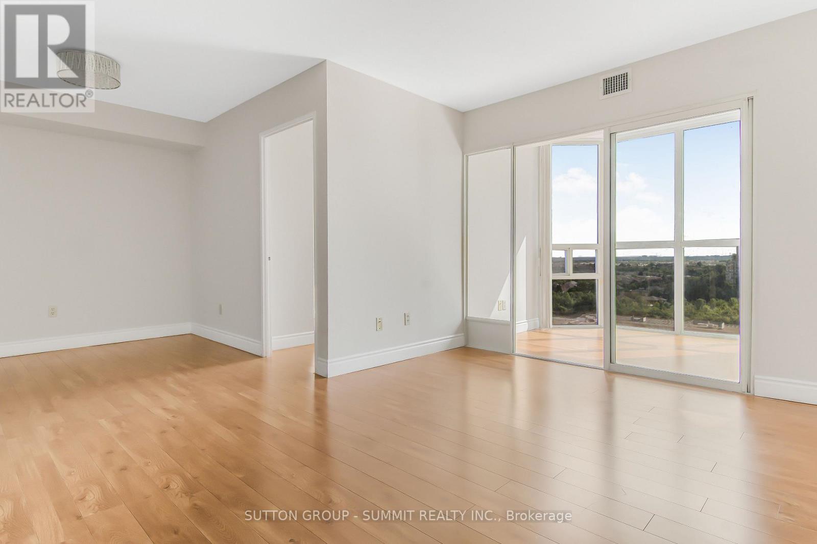 1606 - 285 Enfield Place, Mississauga, Ontario  L5B 3Y6 - Photo 8 - W13610626